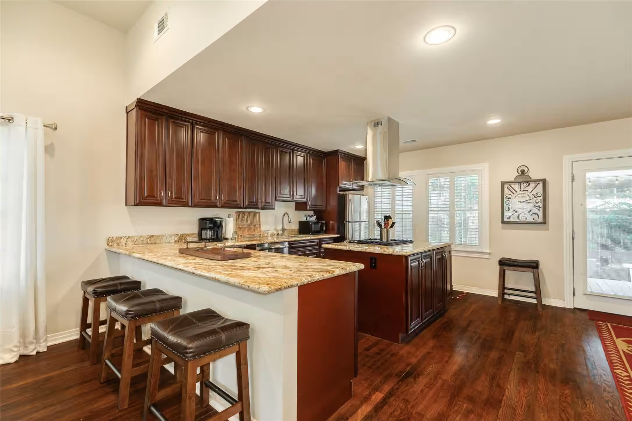 Photo 7 of 4824 Crockett Boulevard, Galveston, TX