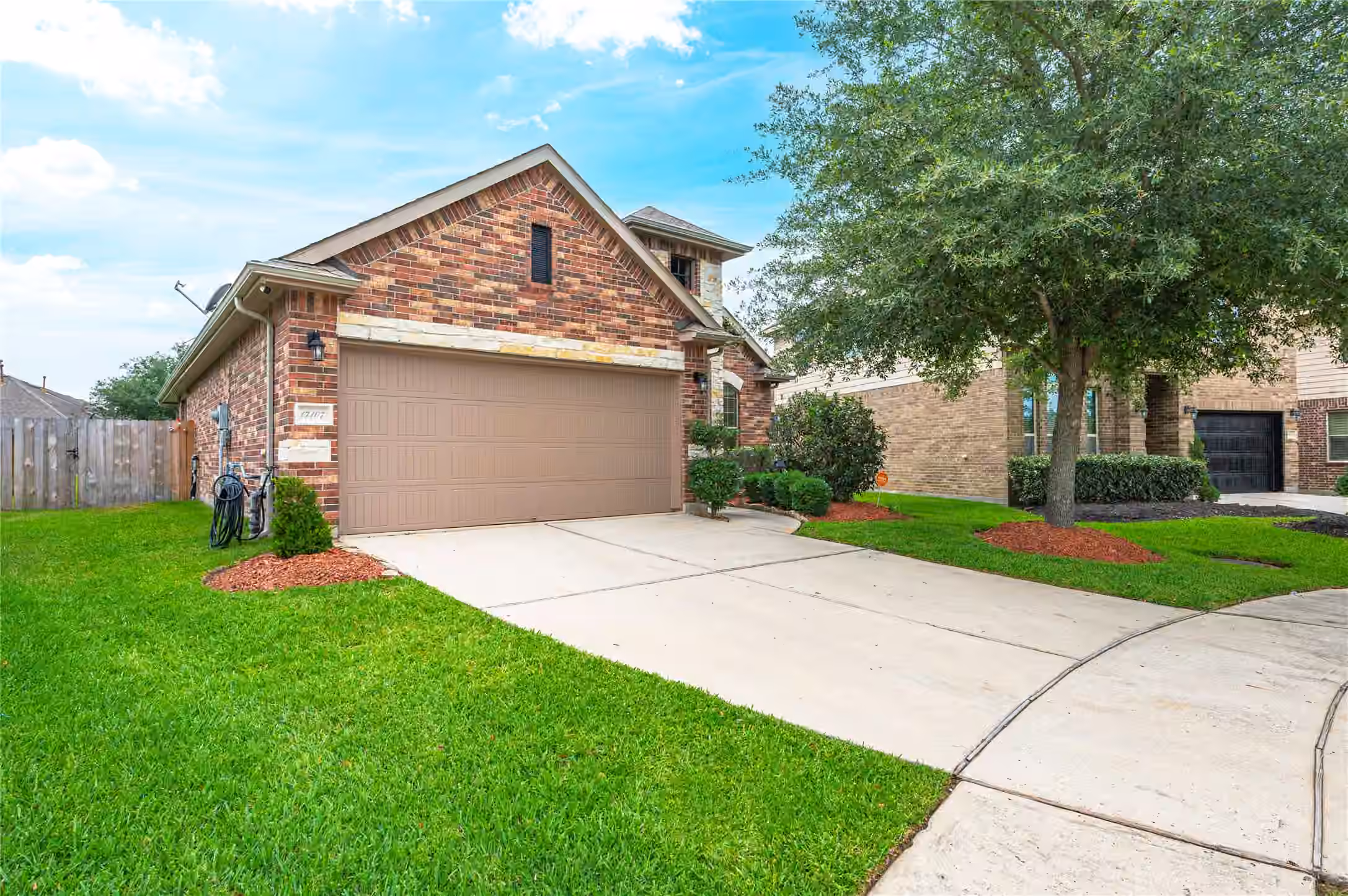 Photo 2 of 17107 Bedford Peak Court, Humble, TX