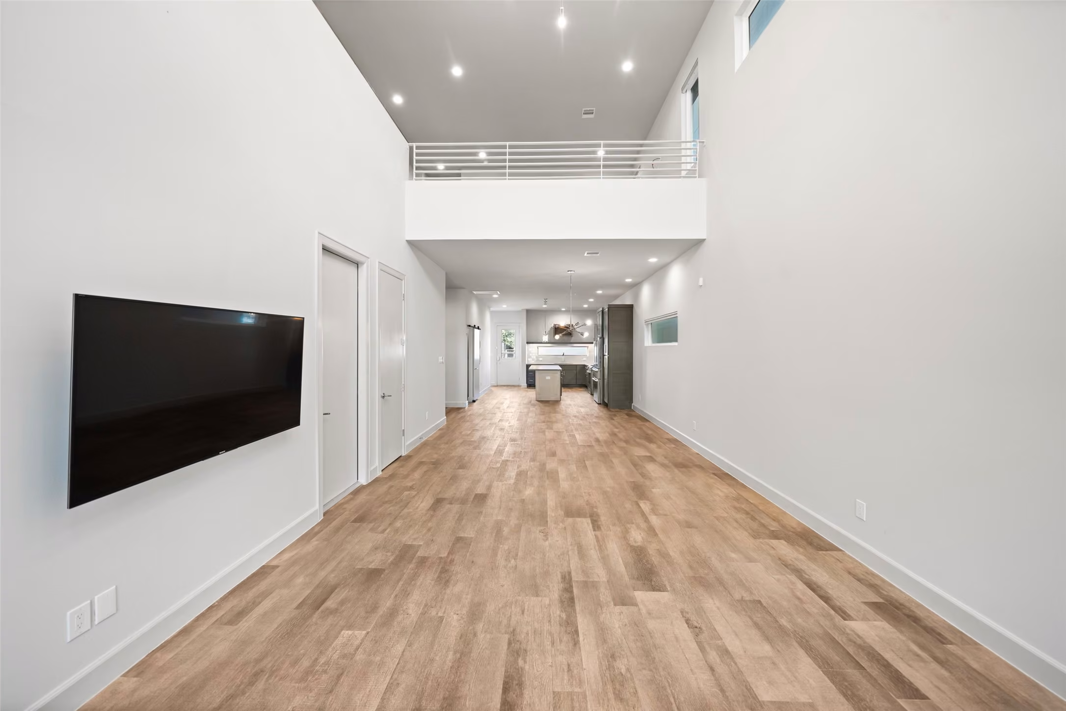 Photo 5 of 6809 Troya Lane, Houston, TX
