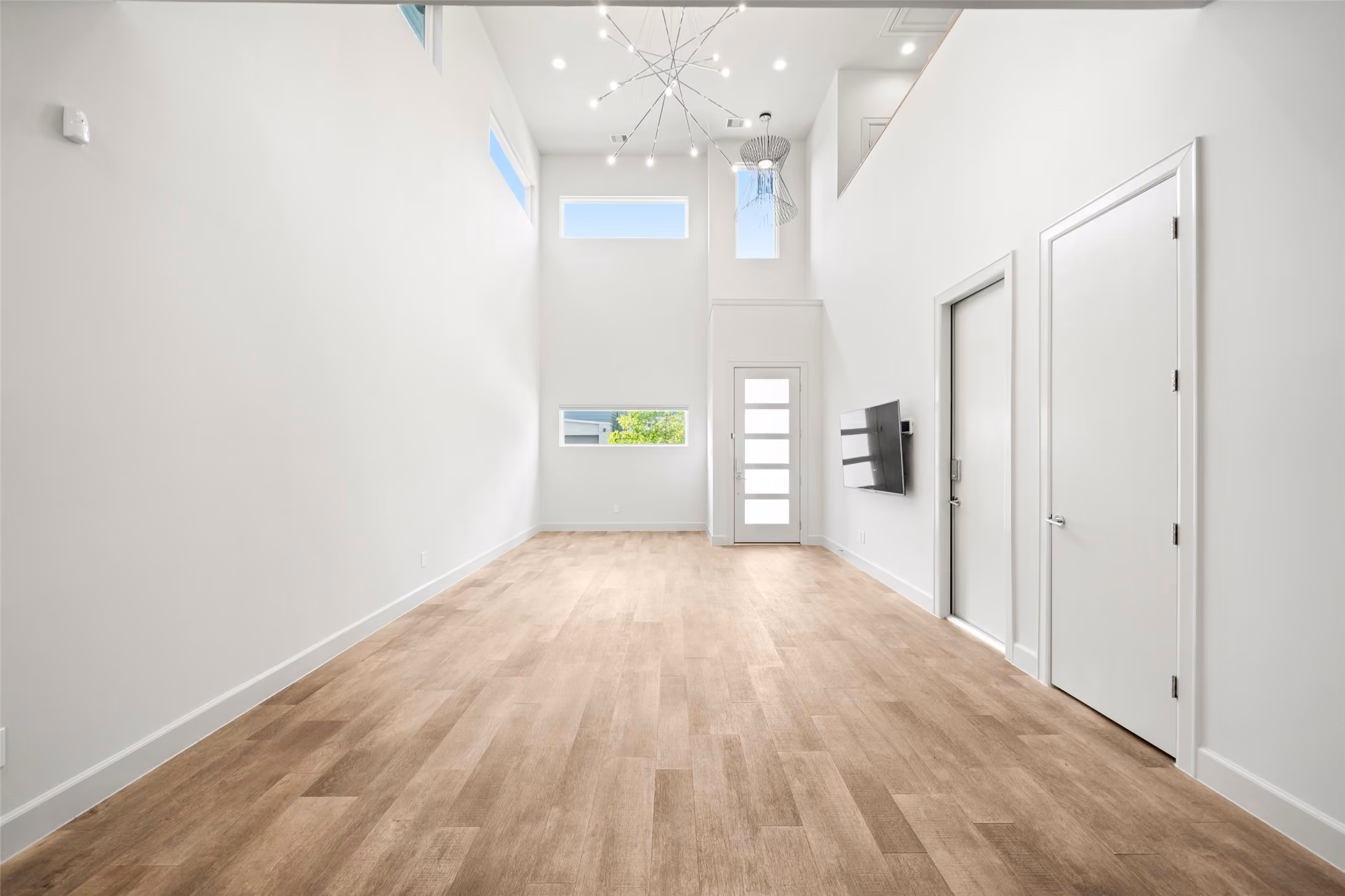 Photo 6 of 6809 Troya Lane, Houston, TX