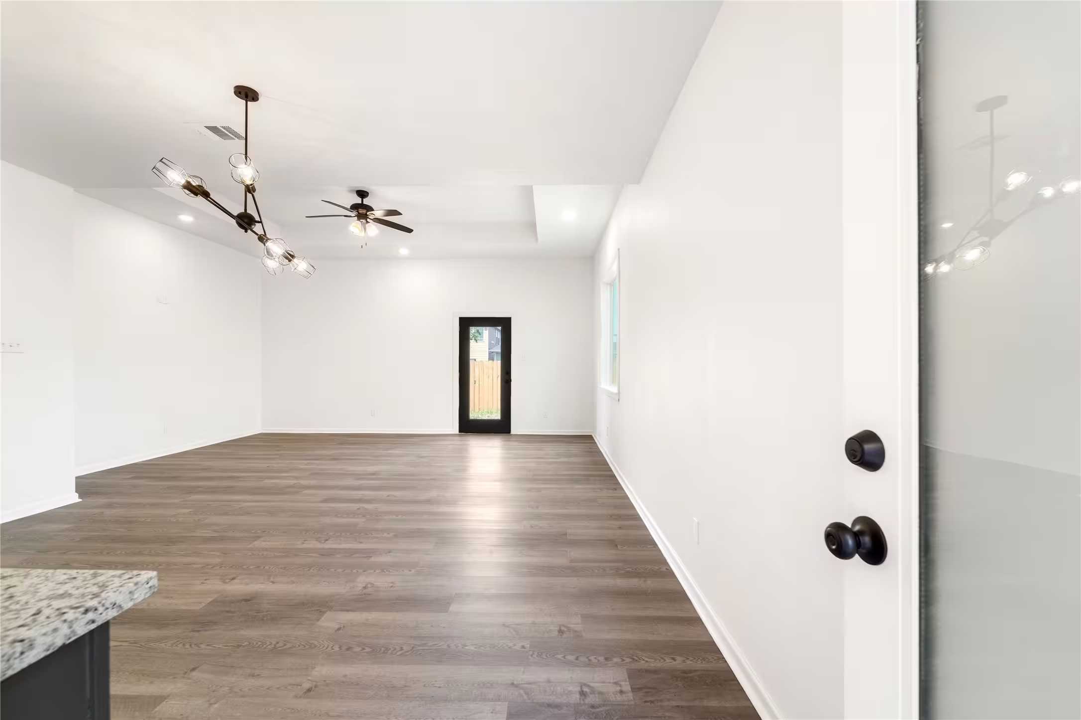 Photo 3 of 4307 Larkspur Street, Houston, TX