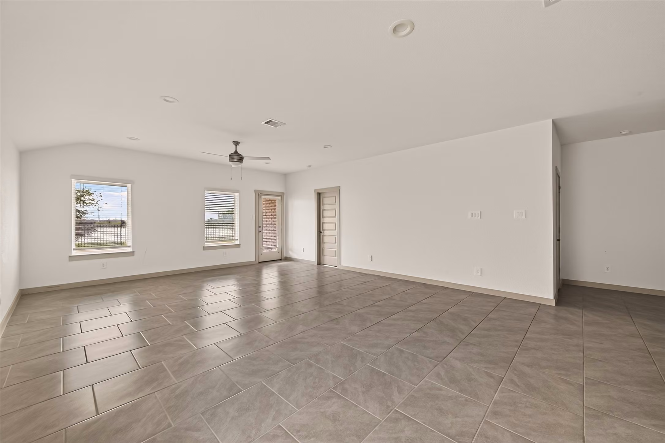 Photo 7 of 28943 Yachting Point Lane, Katy, TX