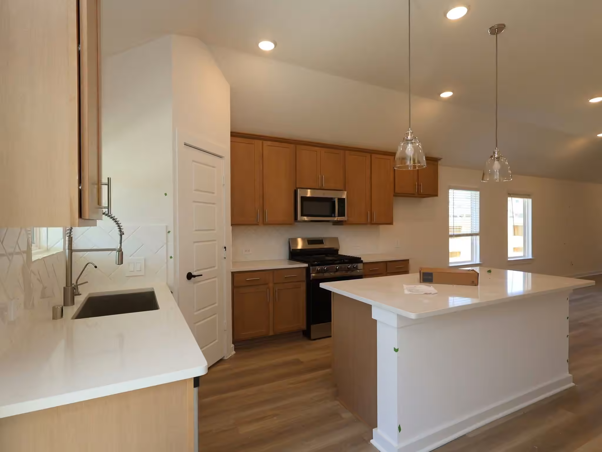 Photo 3 of 10236 Burton Path, Montgomery, TX
