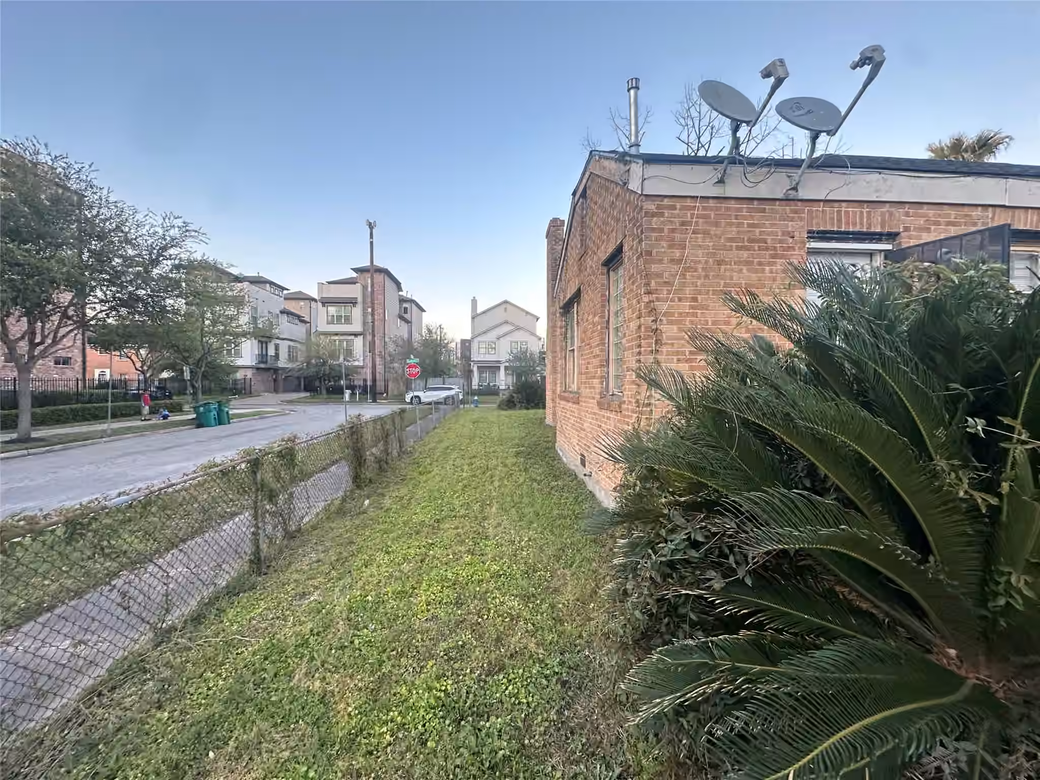 Photo 6 of 1704 Rosewood Street, Houston, TX