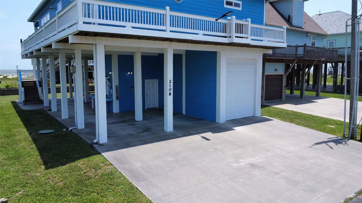 Photo 3 of 2108 Mills, Crystal Beach, TX