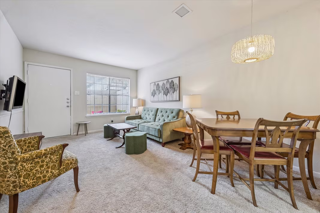 Photo 5 of 855 Augusta Drive 27, Houston, TX
