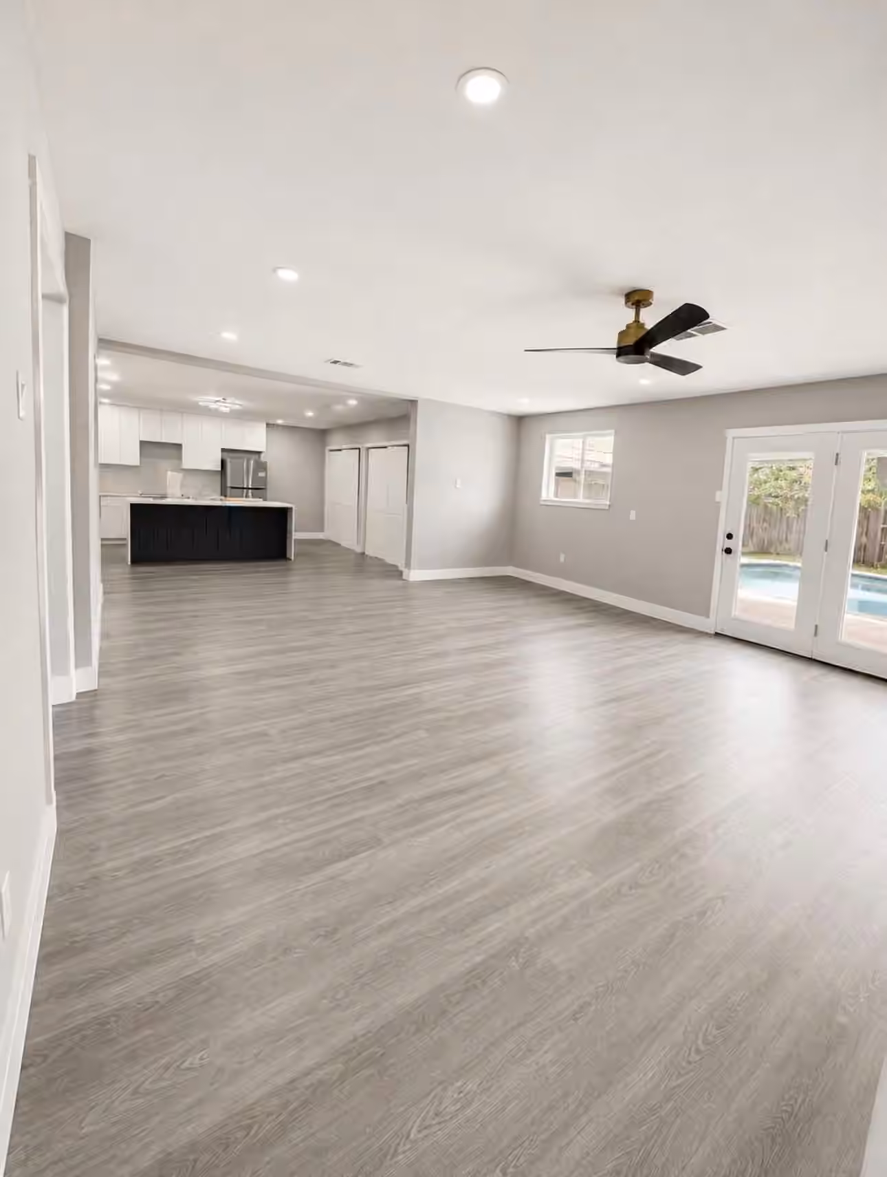 Photo 6 of 526 Hidden Valley Drive, Houston, TX
