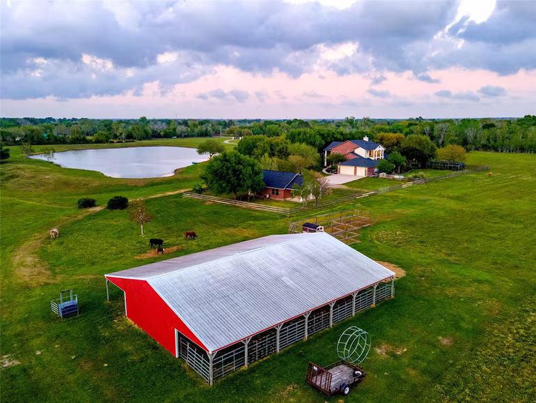 Photo of 8211 Deats Lane, Dickinson, TX 77539