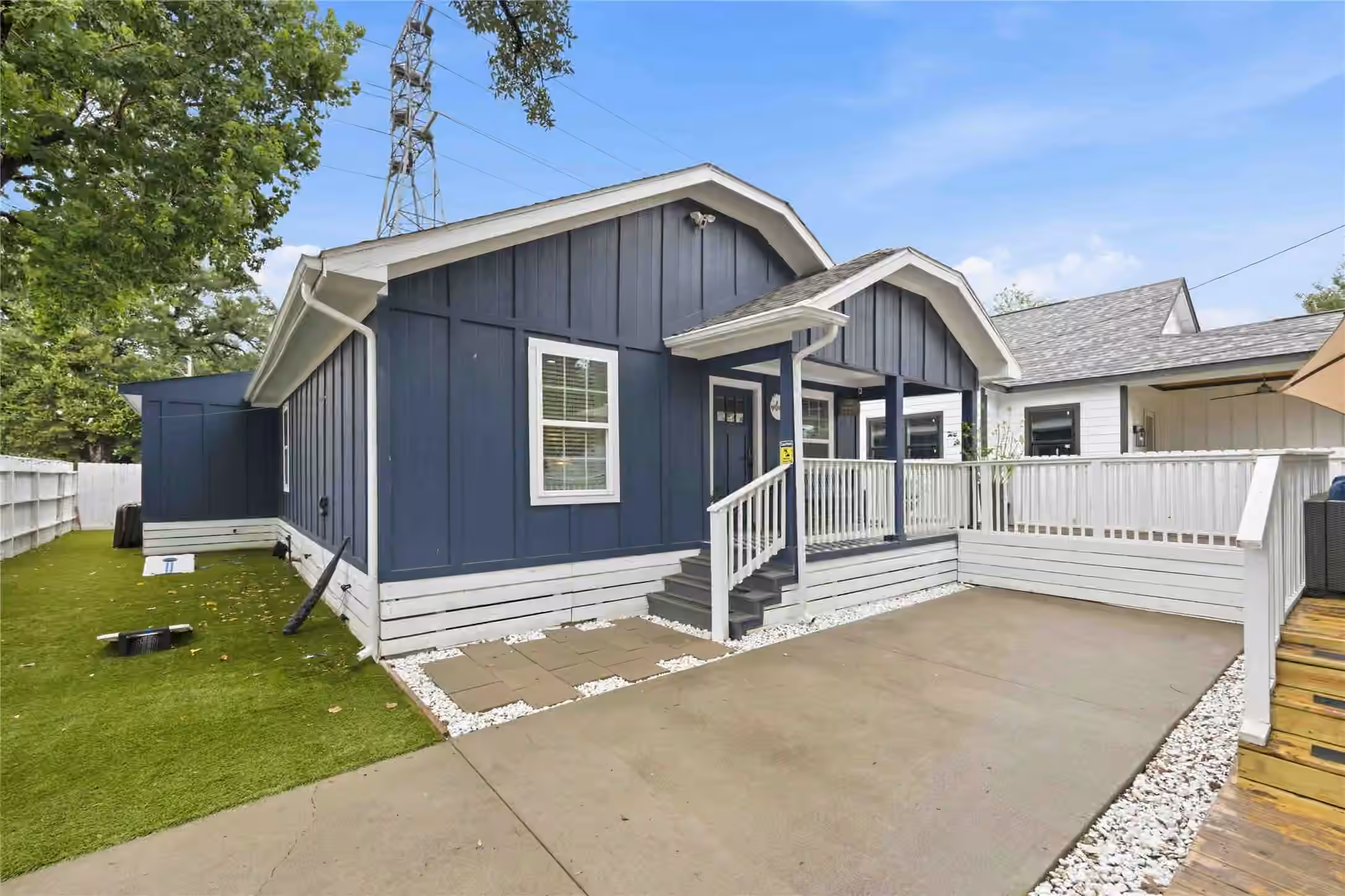 Photo of 1602 Luzon Street, Houston, TX 77009