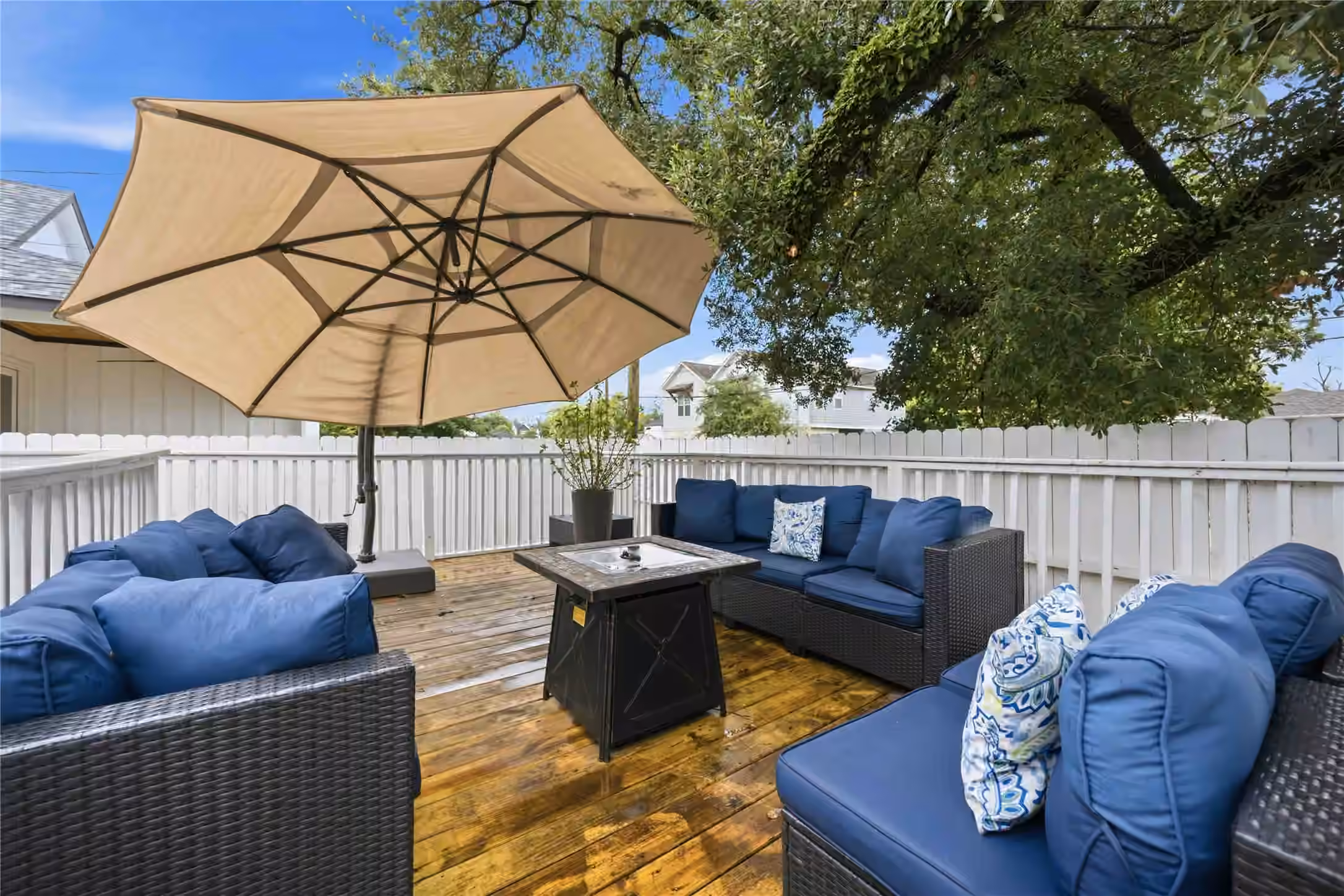 Photo 5 of 1602 Luzon Street, Houston, TX