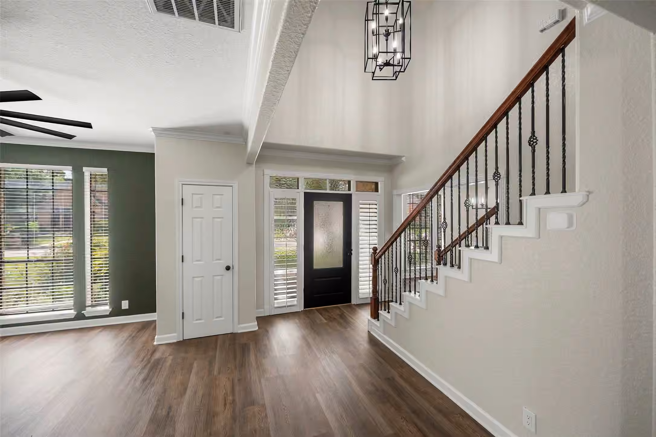 Photo 3 of 6786 Kestrel Court, Houston, TX