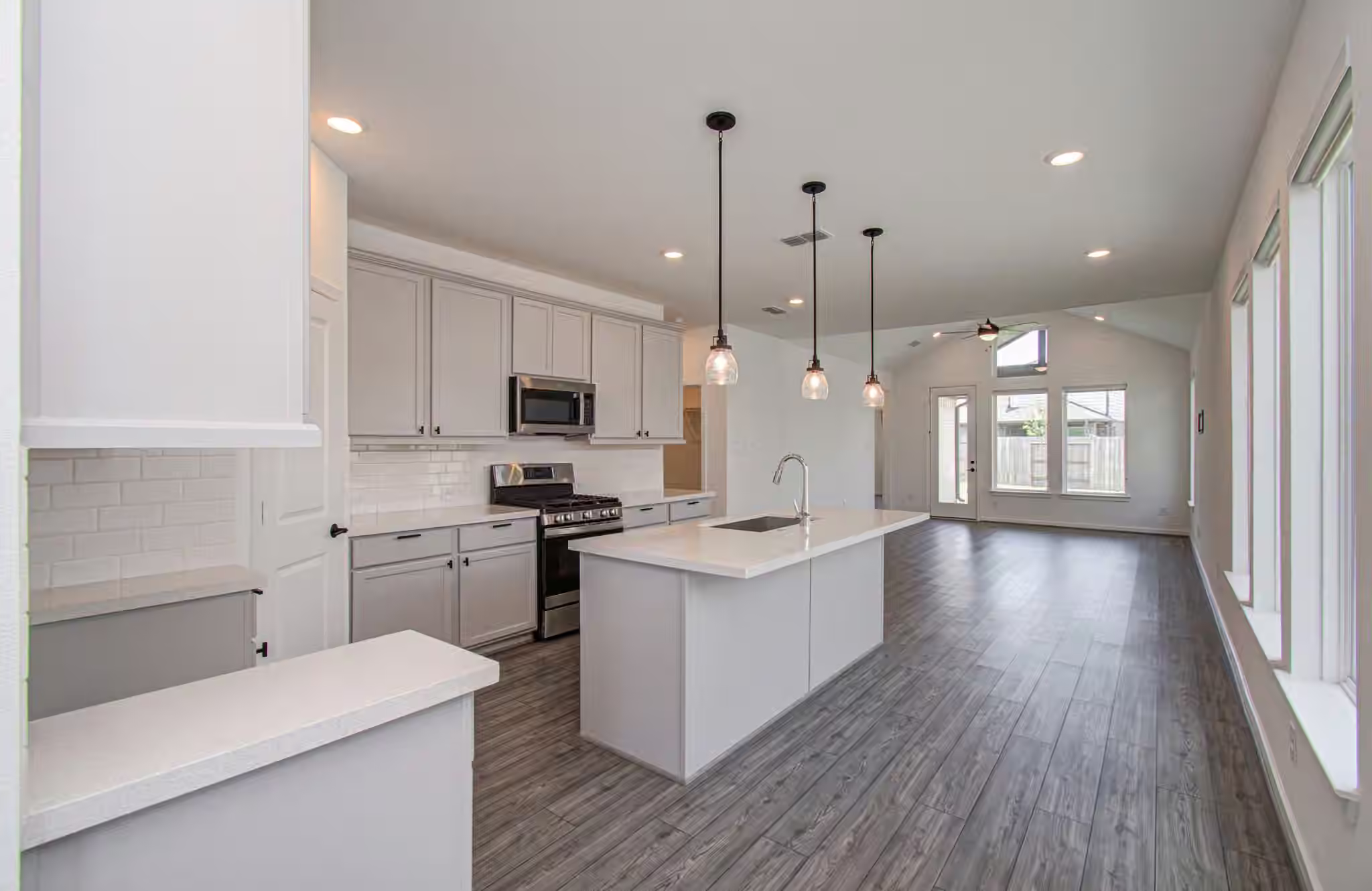 Photo 4 of 22122 Ingham Bluff Lane, Cypress, TX