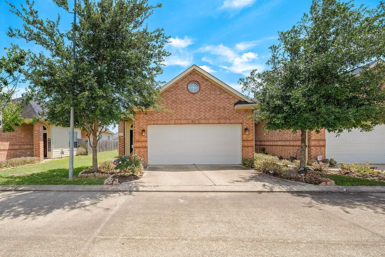 Photo of 912 Sweet Pine Drive, Katy, TX