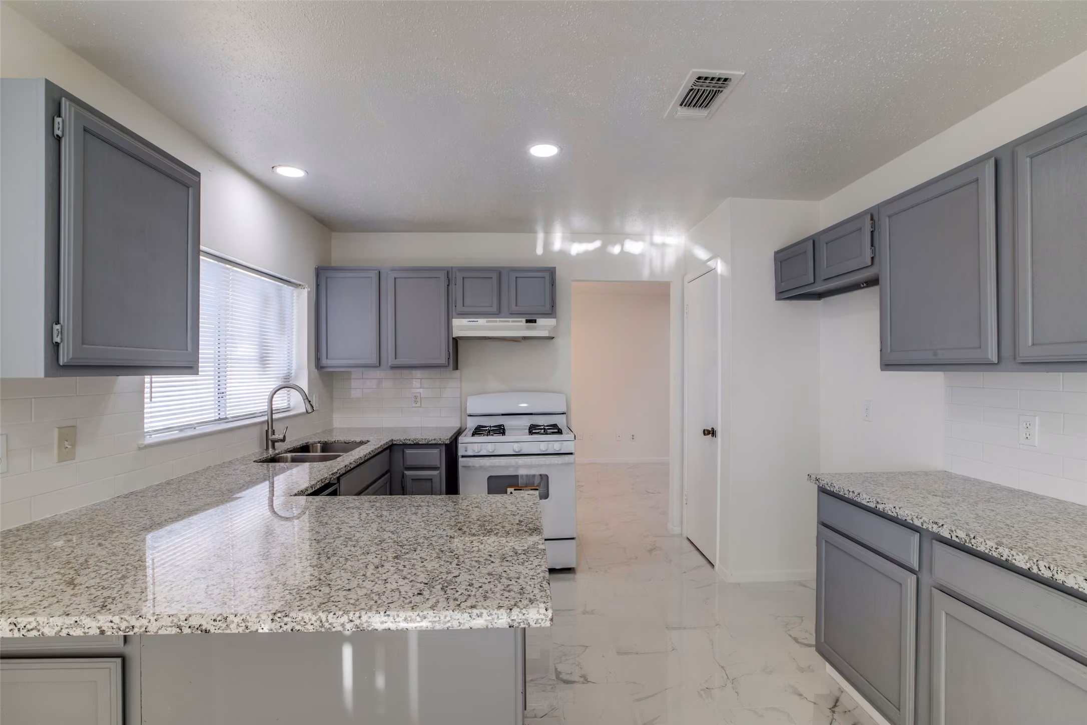Photo 6 of 17931 Forest Cedars Drive, Houston, TX
