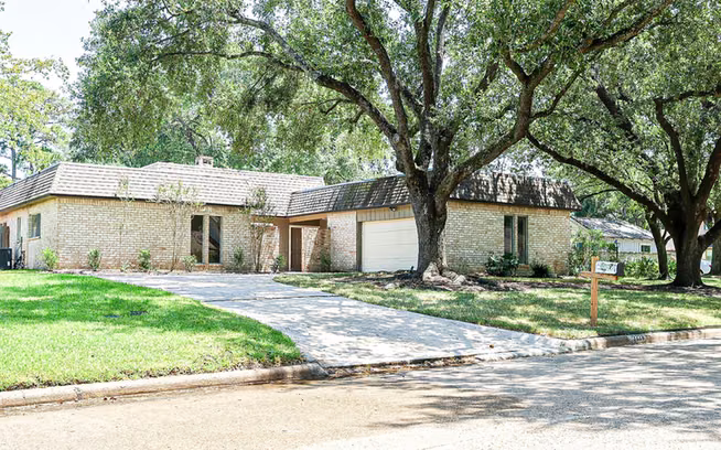 Photo 2 of 13226 Holston Hills Drive, Houston, TX