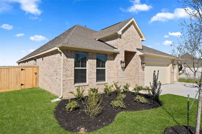 Photo 6 of 1524 Apache Heights Drive, Dayton, TX