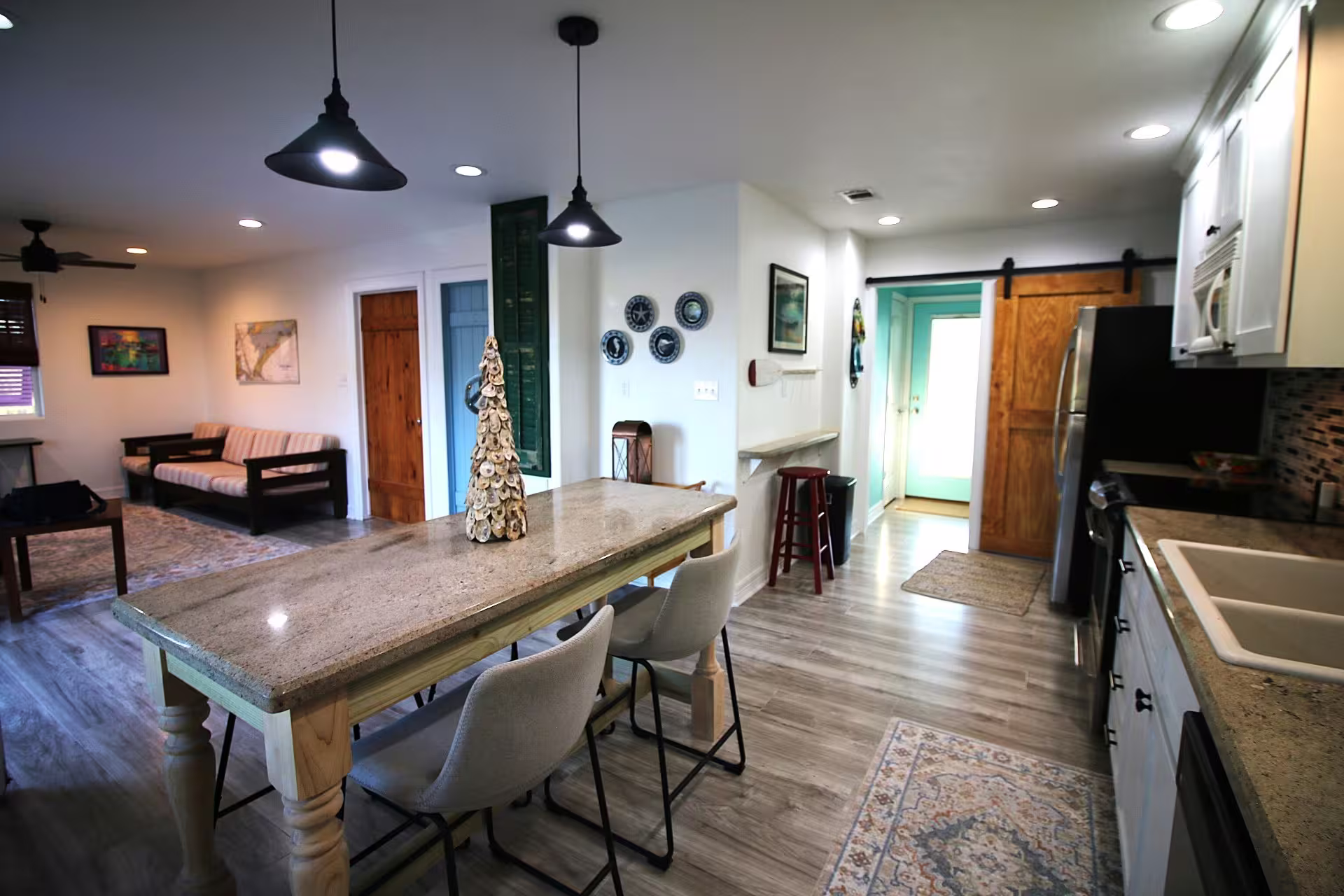 Photo 3 of 1061 O'Neil Road, Crystal Beach, TX