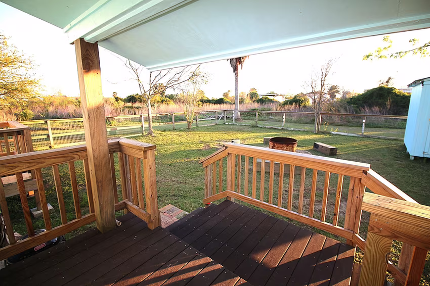 Photo 6 of 1061 O'Neil Road, Crystal Beach, TX