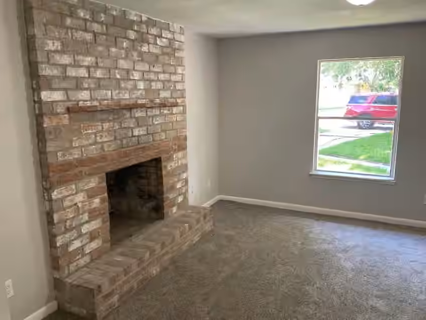 Photo 3 of 4922 Dollar Reef Drive, Bacliff, TX