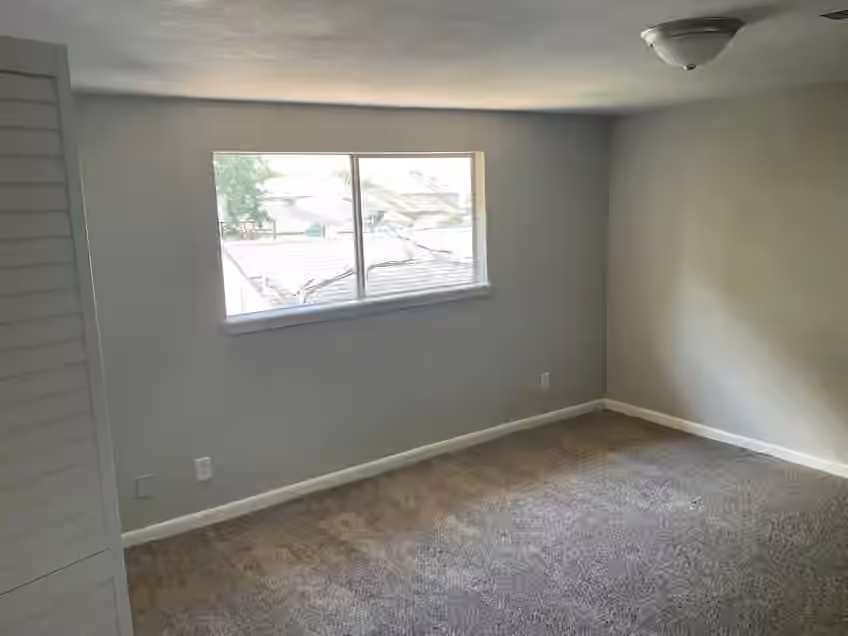 Photo 6 of 4922 Dollar Reef Drive, Bacliff, TX