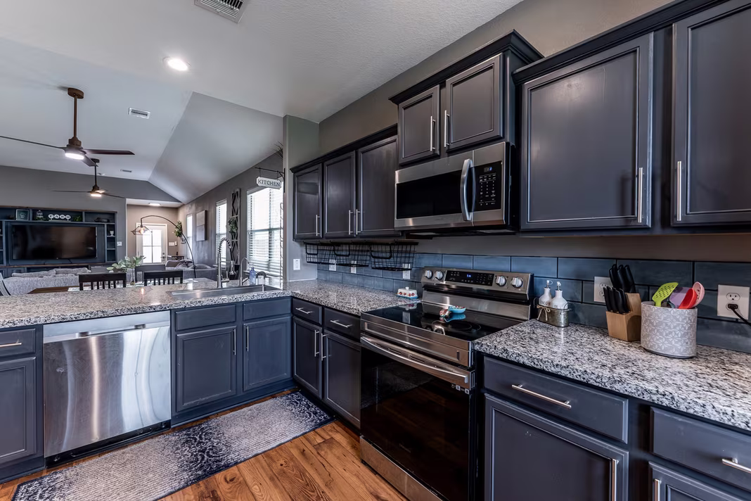 Photo 7 of 10880 S LAKE MIST LN, Willis, TX