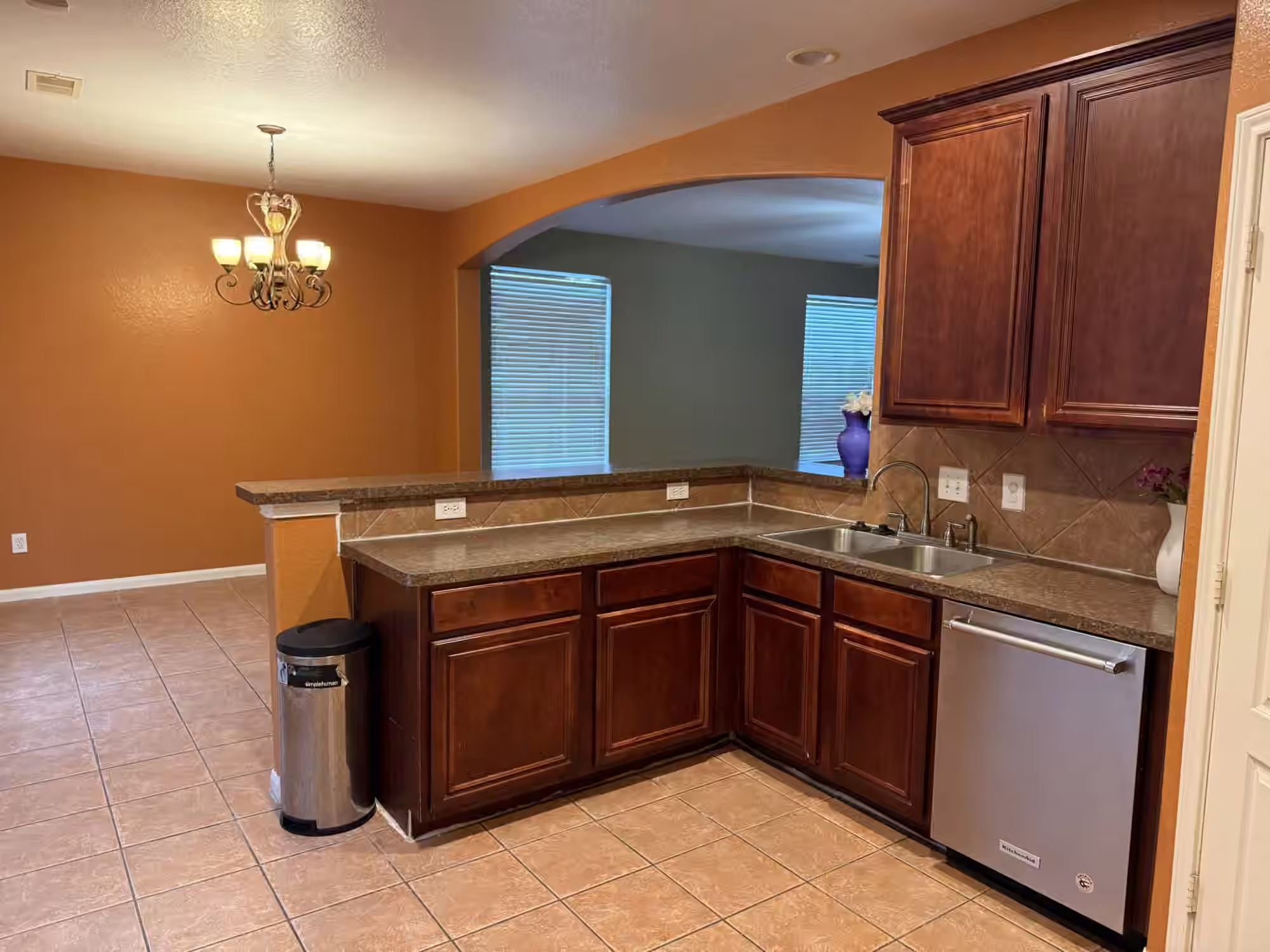 Photo 3 of 9429 Lambright Road, Houston, TX