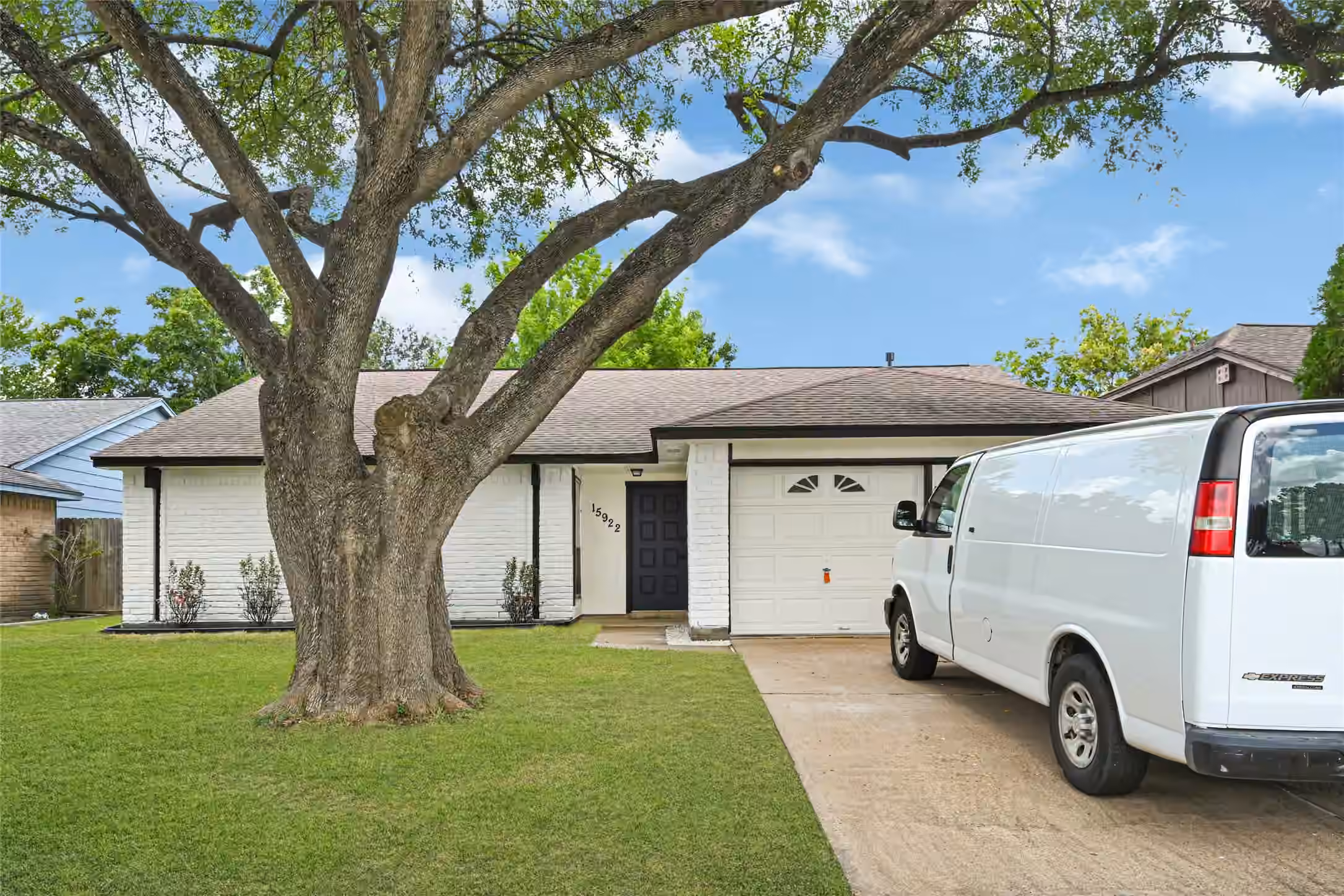 Photo 2 of 15922 Beechnut Street, Houston, TX