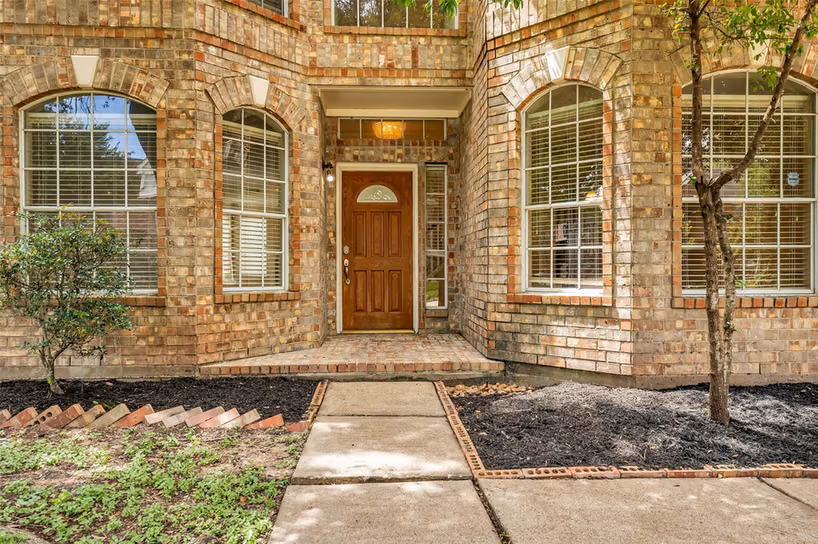 Photo 2 of 12018 Natural Bridges Lane, Sugar Land, TX
