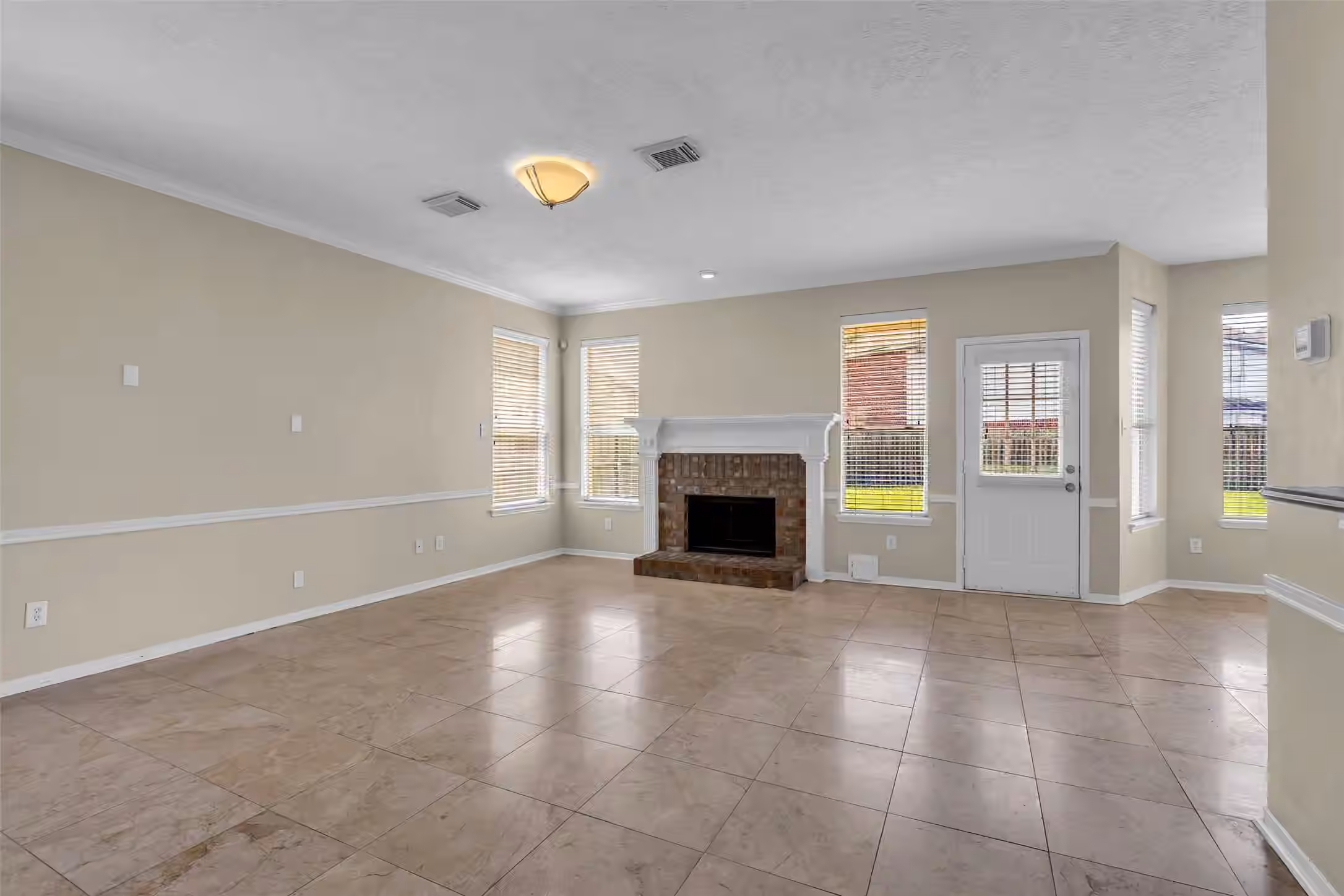 Photo 7 of 12018 Natural Bridges Lane, Sugar Land, TX