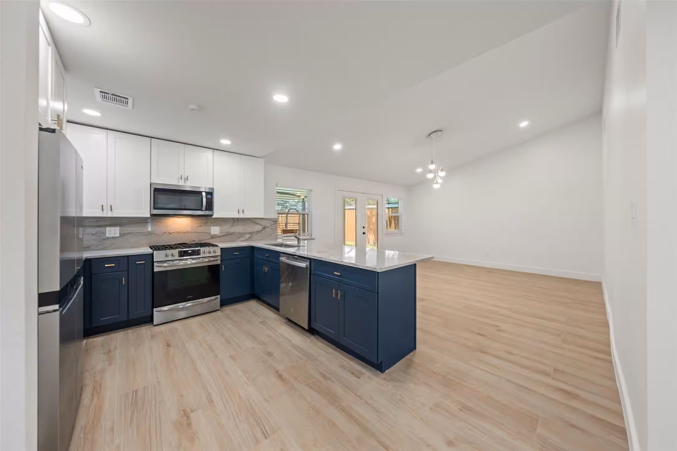 Photo 7 of 9323 Portal Drive, Houston, TX