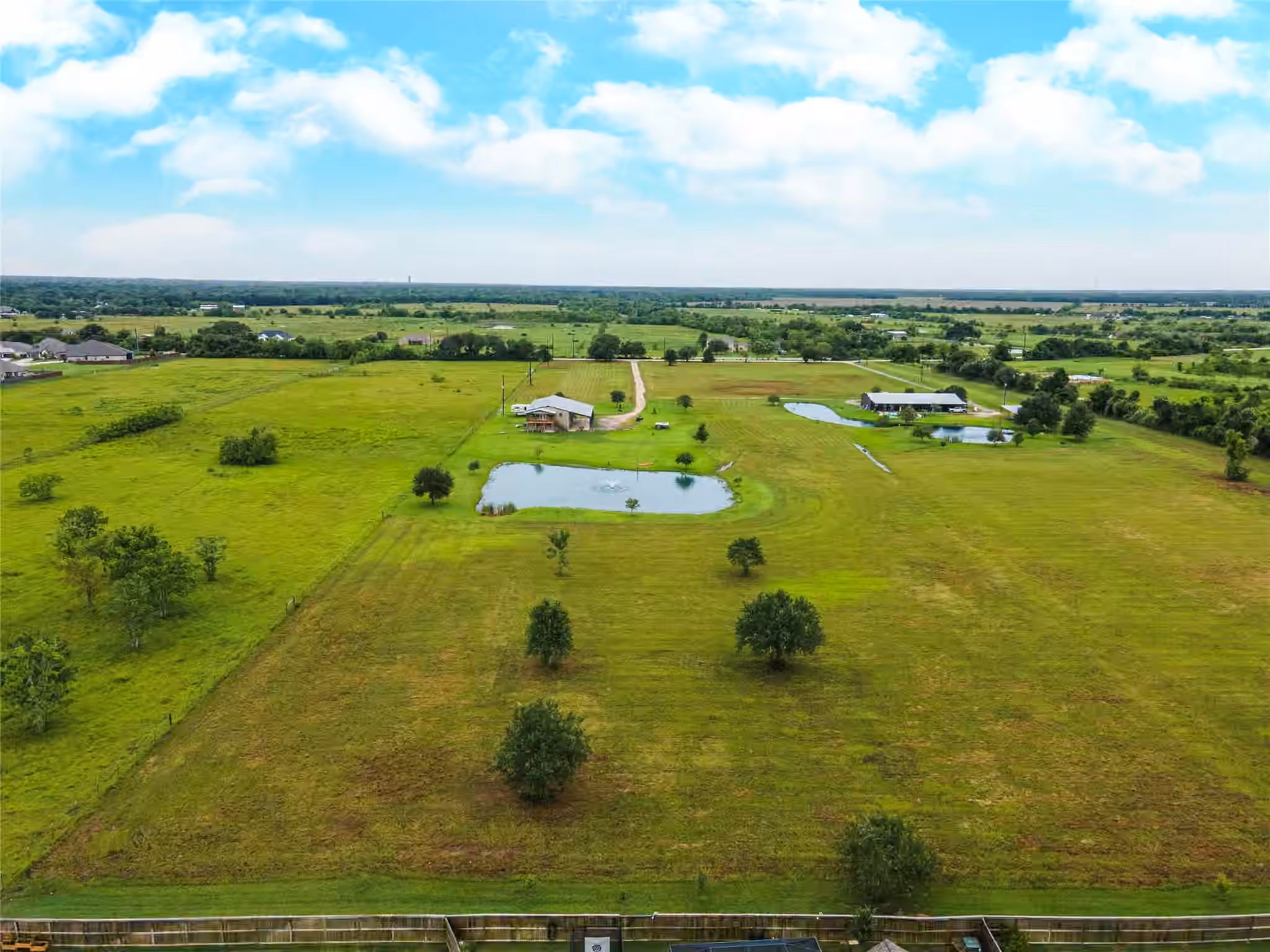 Photo 3 of 10110 County Road 67, Manvel, TX
