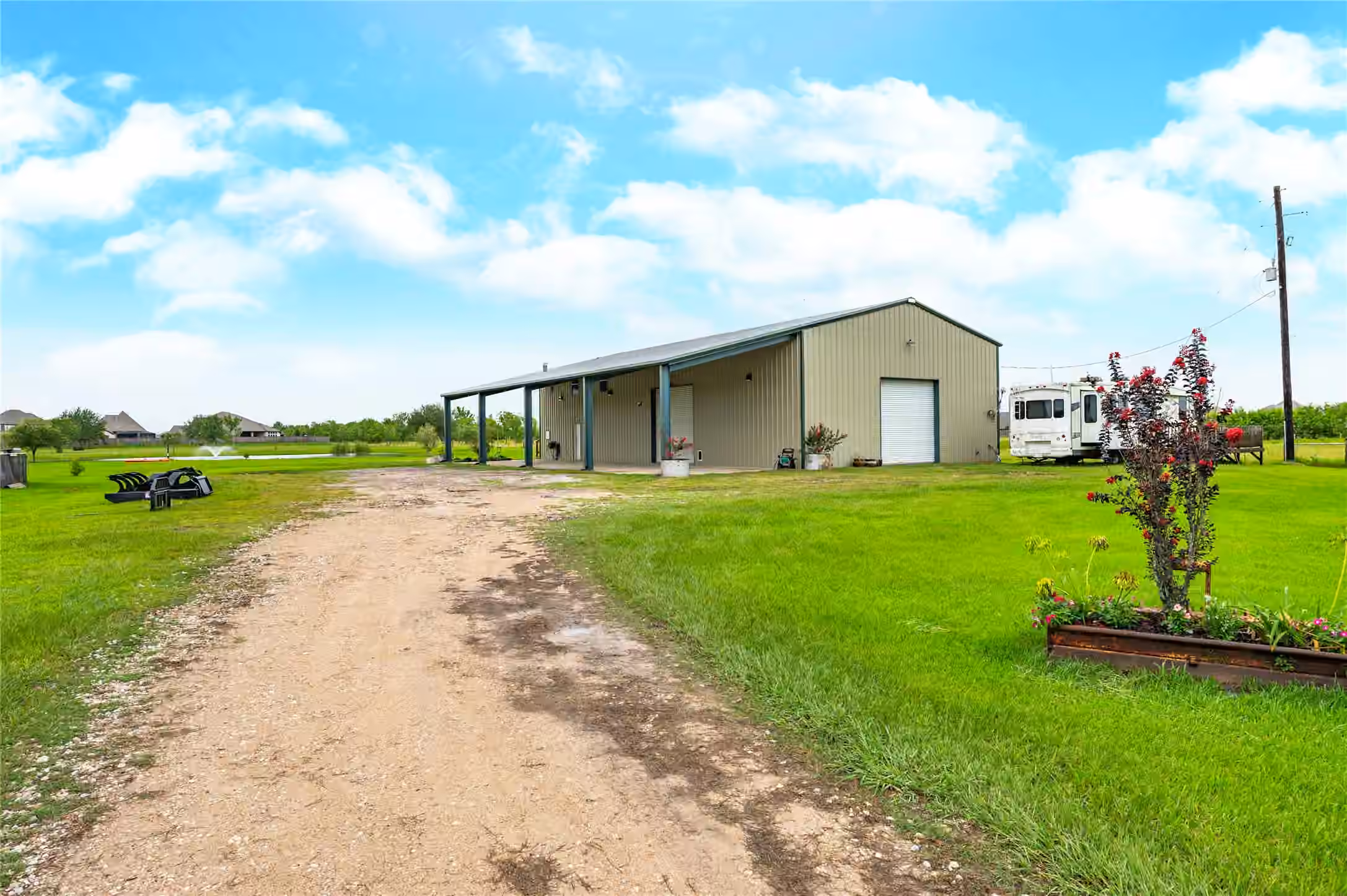 Photo 4 of 10110 County Road 67, Manvel, TX