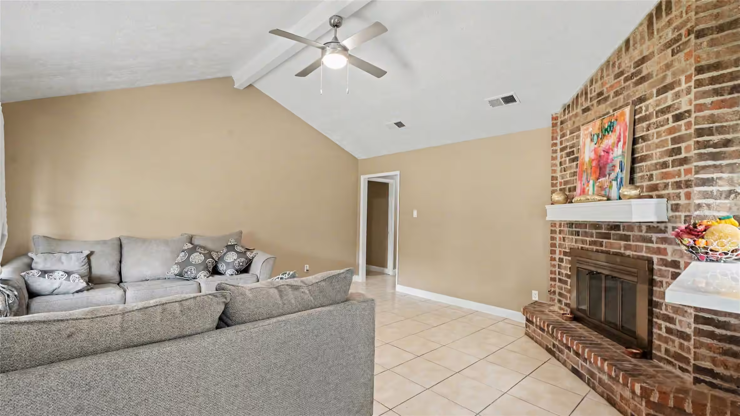 Photo 5 of 4211 Thunder Bay Drive, Pasadena, TX