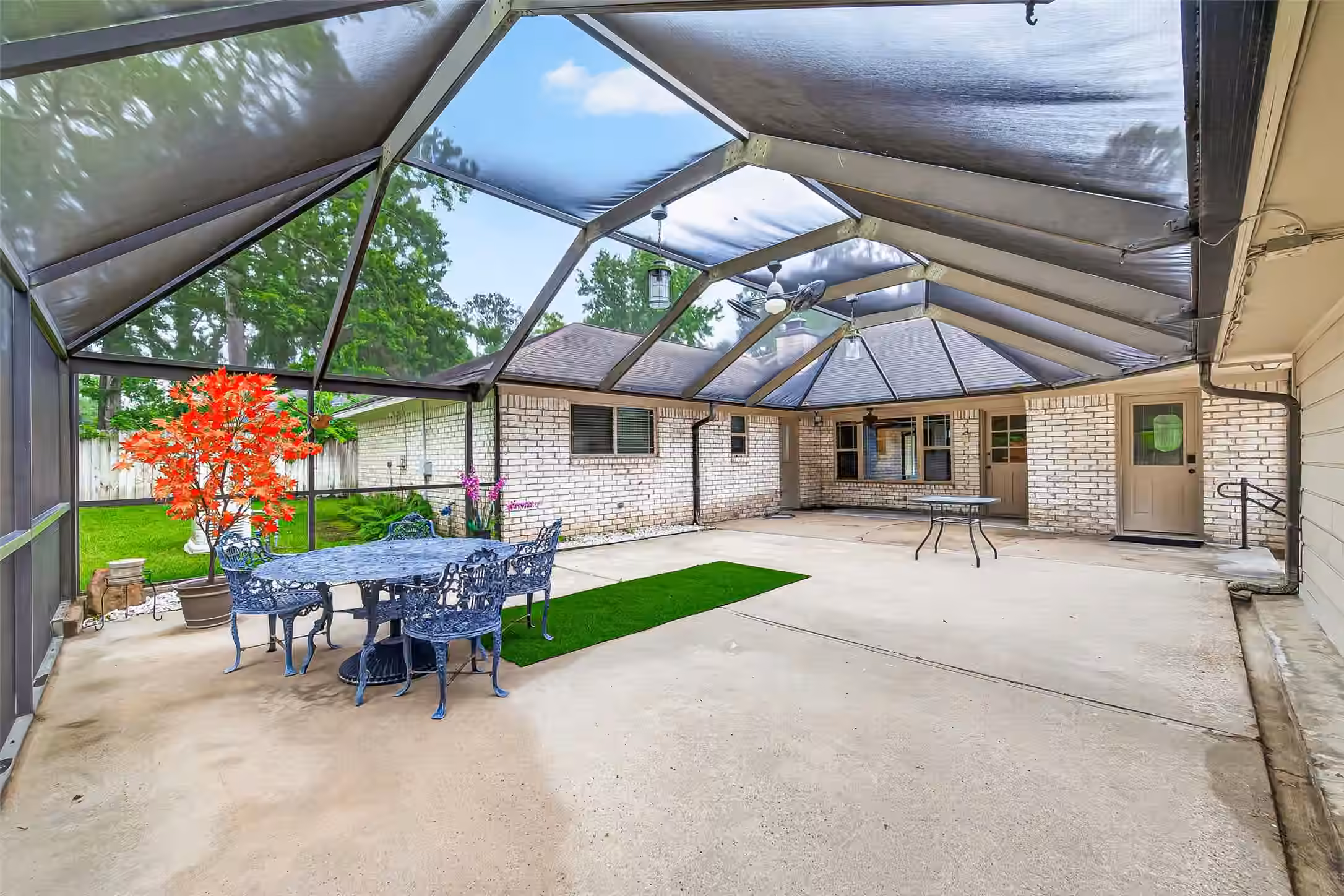 Photo of 737 Holly Springs Drive, Conroe, TX 77302