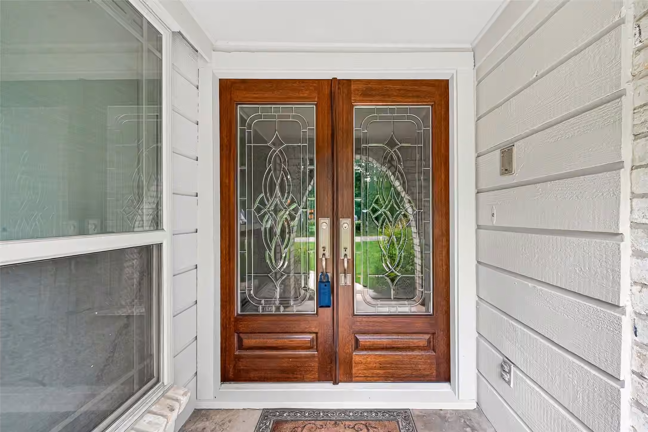 Photo 6 of 737 Holly Springs Drive, Conroe, TX