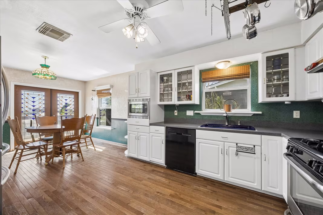 Photo 7 of 1009 3rd Street, Seabrook, TX