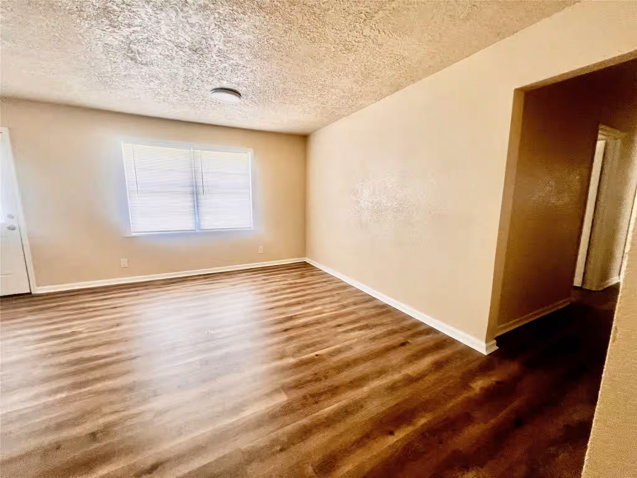 Photo 6 of 631 Roper Street, Houston, TX