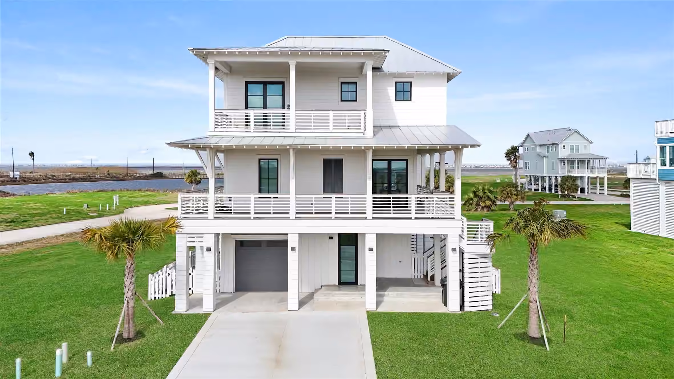 Photo 2 of 10818 Sweetwater Cove Boulevard, Galveston, TX