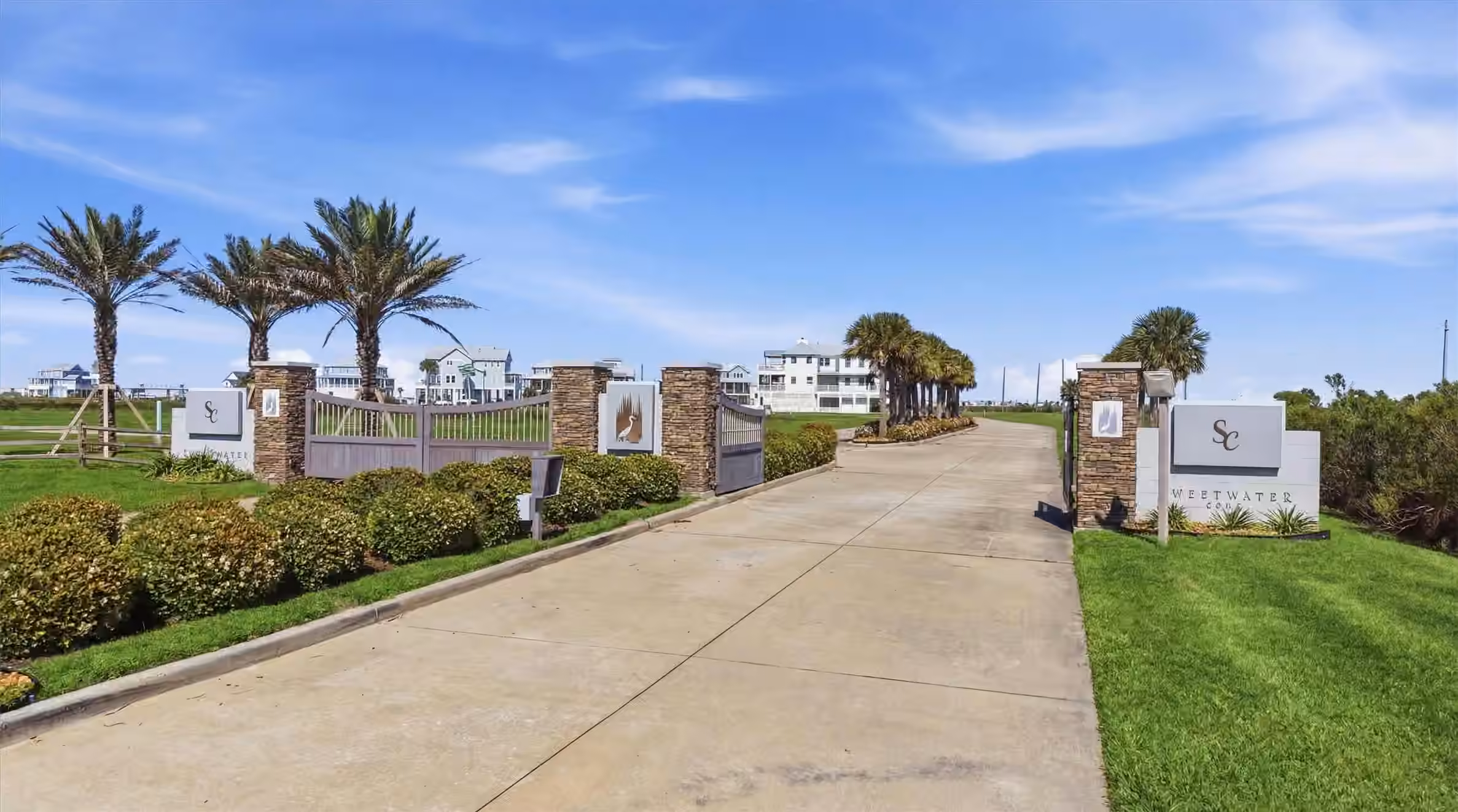 Photo 5 of 10818 Sweetwater Cove Boulevard, Galveston, TX