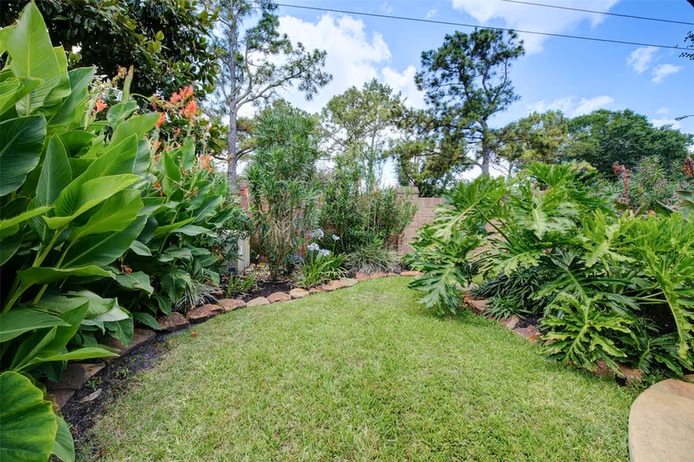 Photo 5 of 22002 Treesdale Lane, Katy, TX