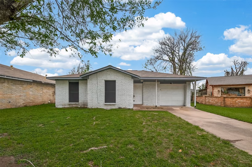 Photo 2 of 12811 Roandale Drive, Houston, TX
