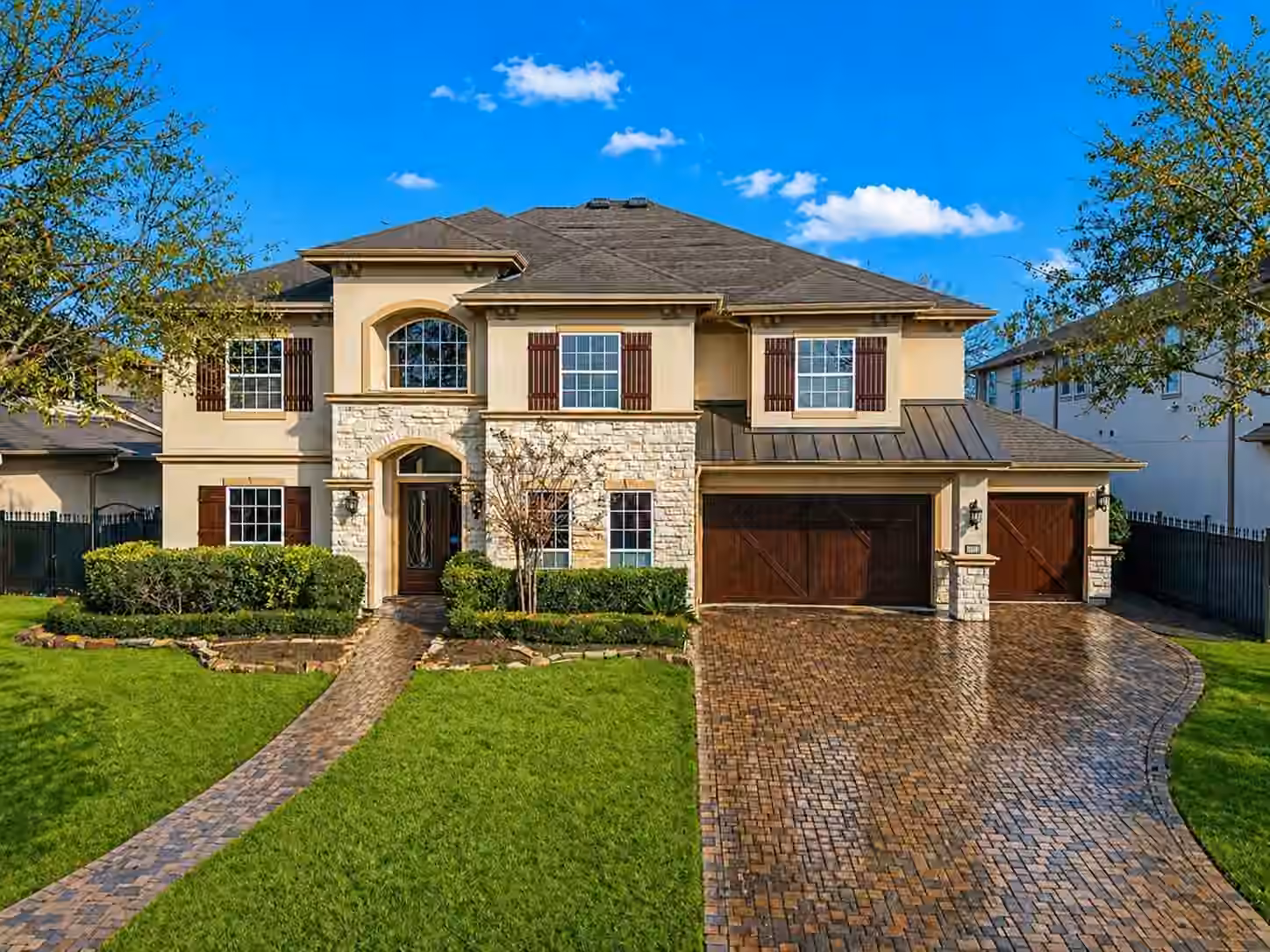 Photo 2 of 11718 Montmarte Boulevard, Houston, TX
