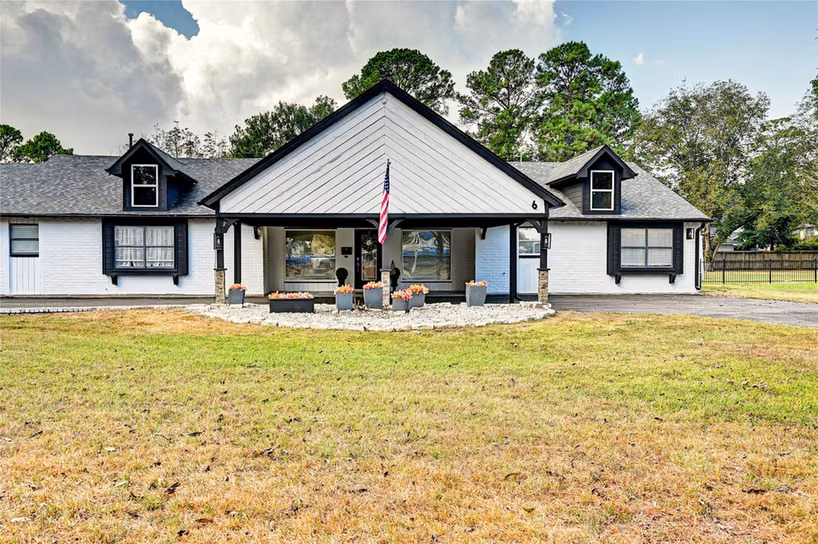 Photo of 6 Oak Hollow Circle, Cypress, TX