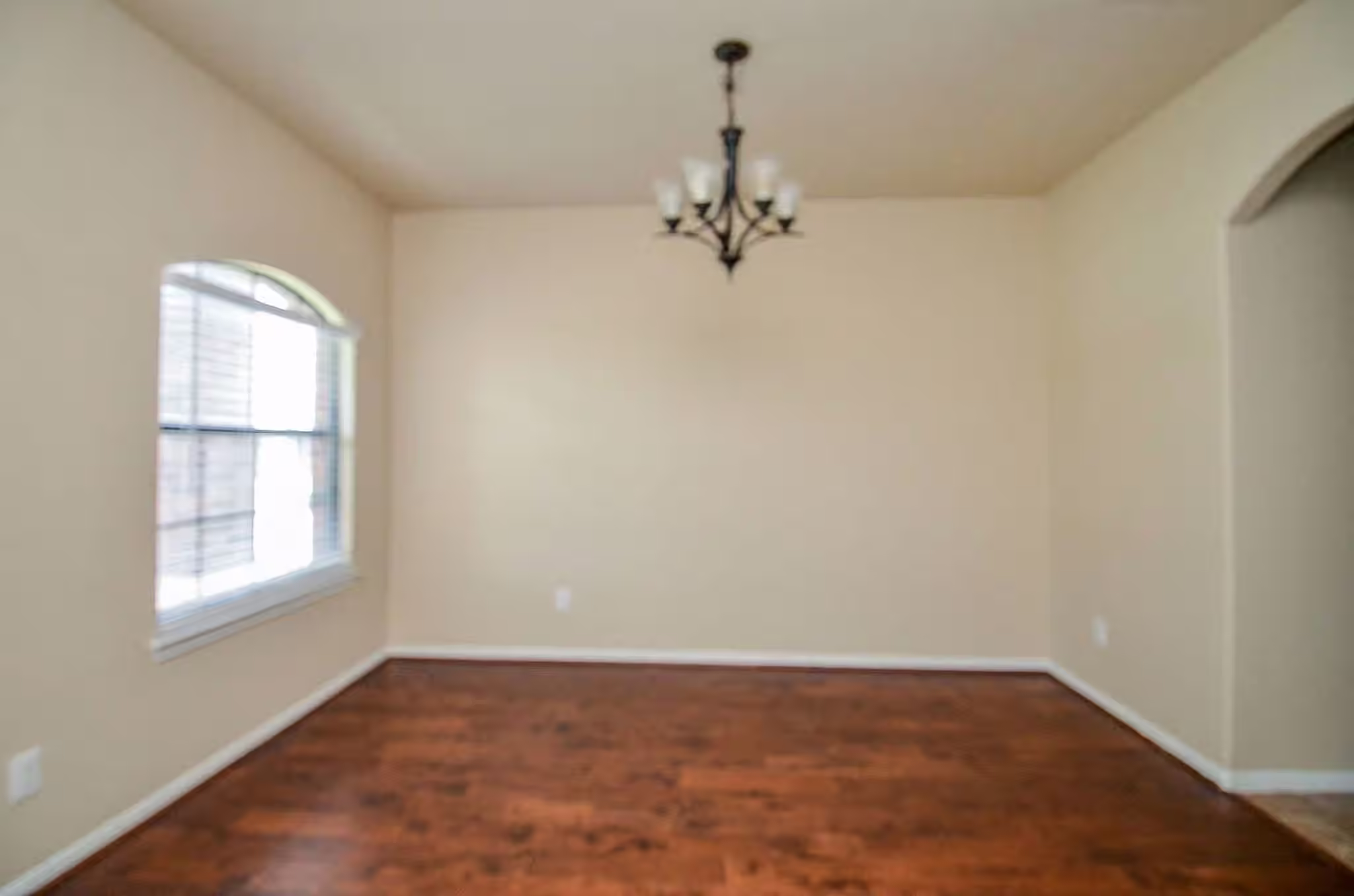 Photo 4 of 5703 Round Robin Drive, Katy, TX