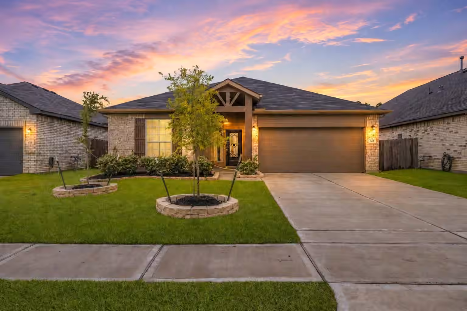 Photo 2 of 814 White Pine Haven Lane, Crosby, TX