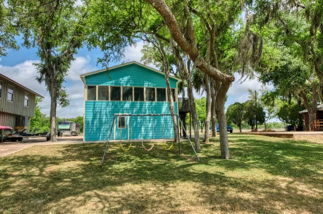 Photo 4 of 1491 Private Road 652, Sargent, TX