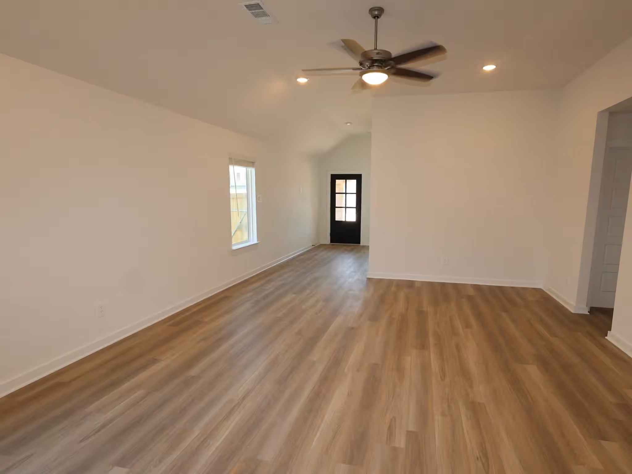Photo 4 of 743 Hackberry Branch Court, Magnolia, TX