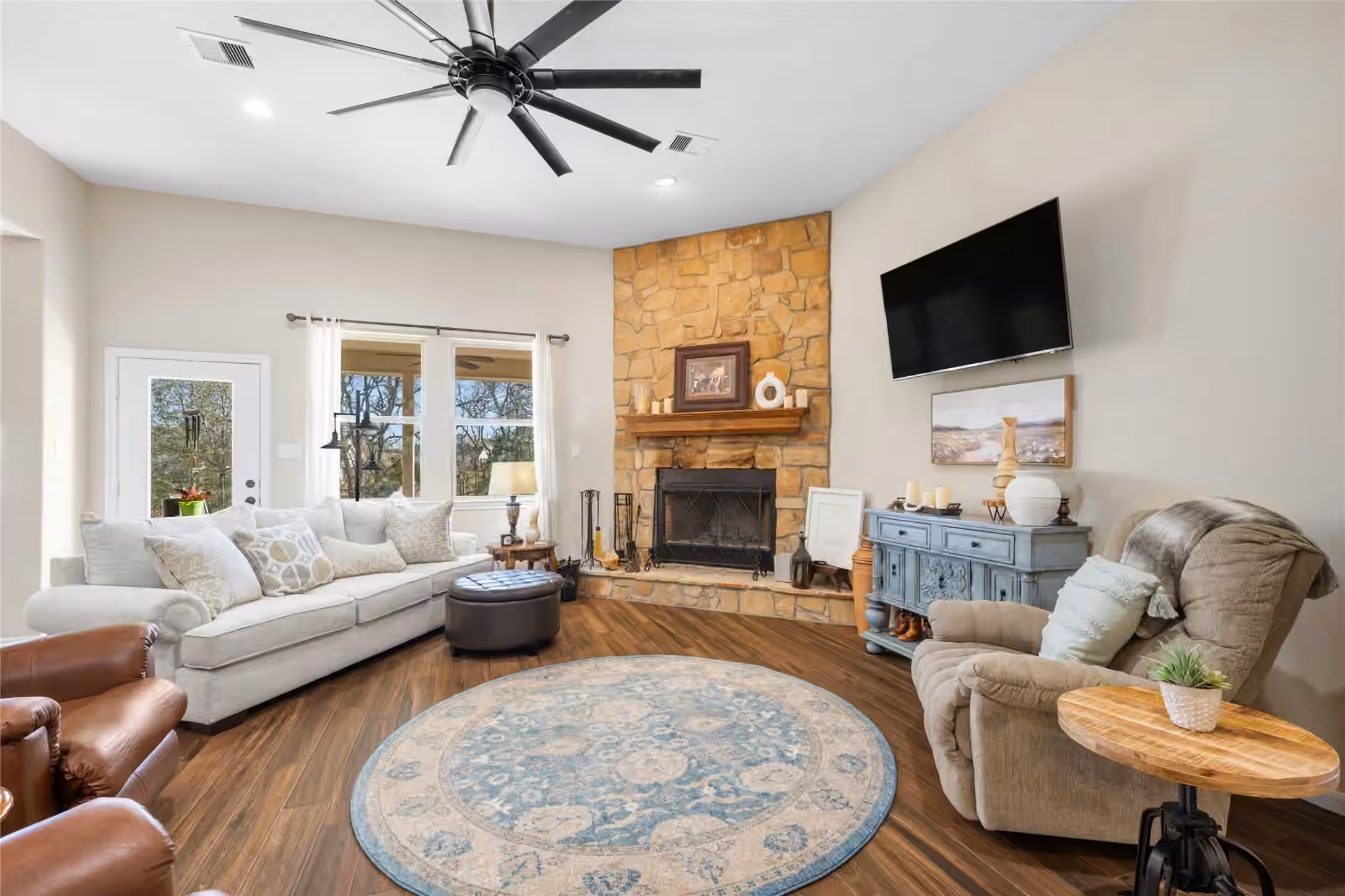 Photo 7 of 9467 Loop Road, Bellville, TX