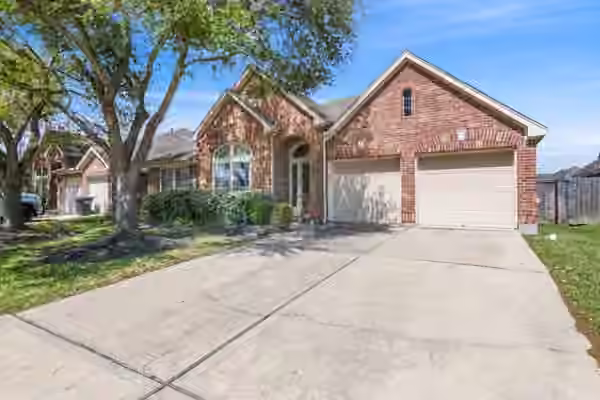 Photo of 13615 Rainwater Drive, Pearland, TX 77584