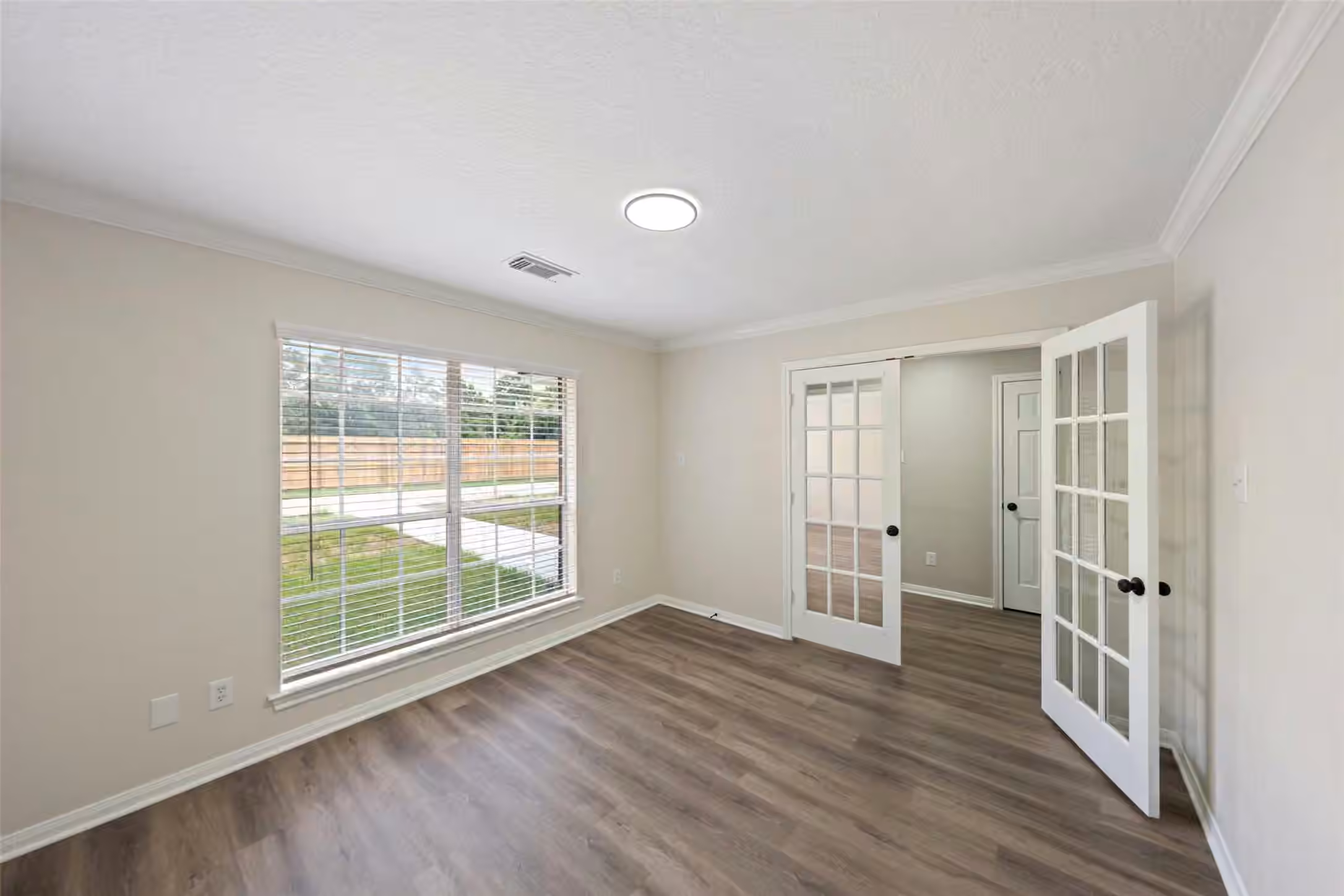Photo 6 of 14989 Old Humble Pipeline Road, Conroe, TX